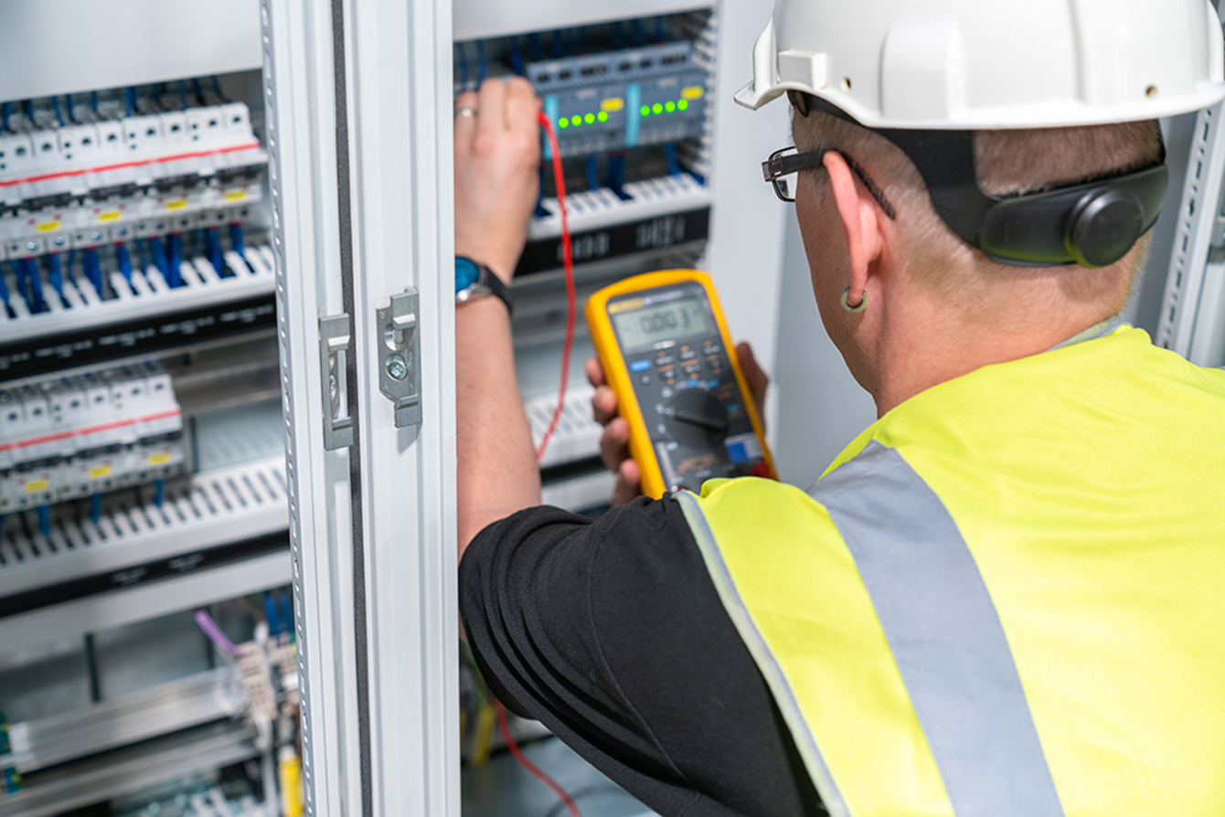 Elektroanlagen-Kontrolle bei Adler Elektrik A. I. UG in Würzburg