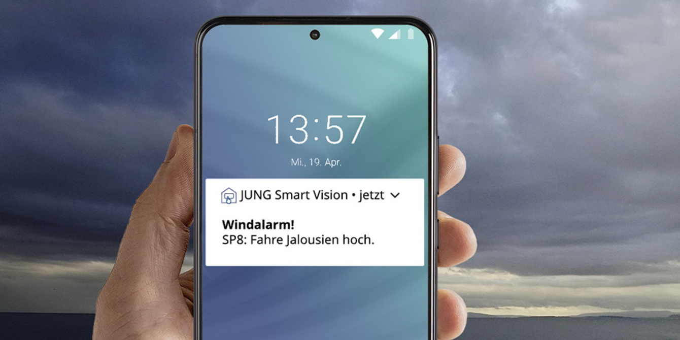 JUNG Smart Panel 8 bei Adler Elektrik A. I. UG in Würzburg